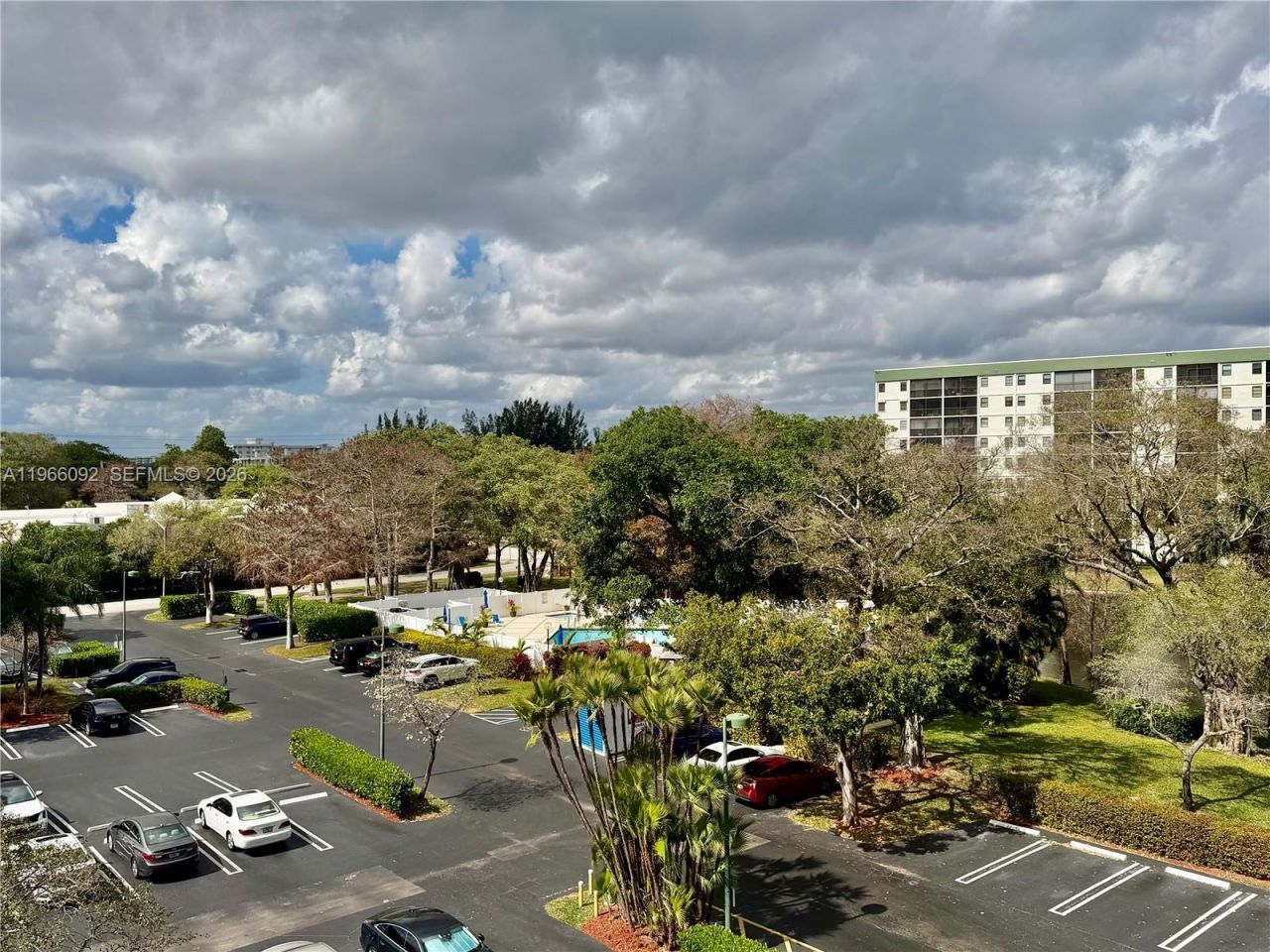 2334 S Cypress Bend Dr , Unit 505, Pompano Beach, FL 33069 Photo