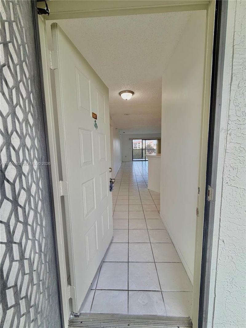 2334 S Cypress Bend Dr , Unit 505, Pompano Beach, FL 33069 Photo