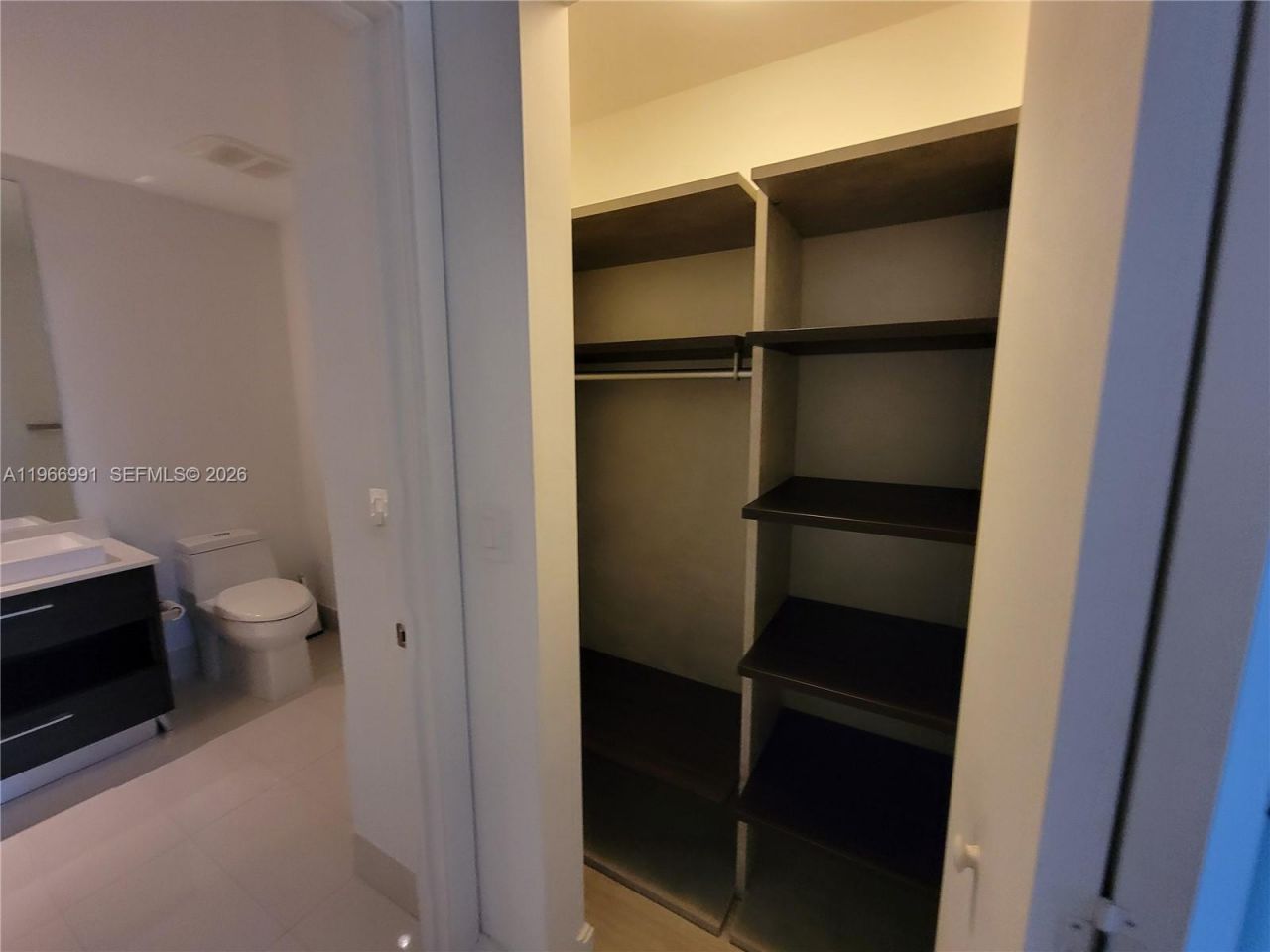 45 SW 9th St, Unit 3404, Miami, FL 33130 Photo