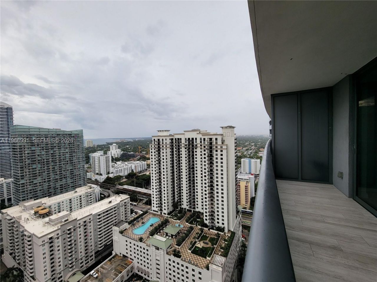 45 SW 9th St, Unit 3404, Miami, FL 33130 Photo