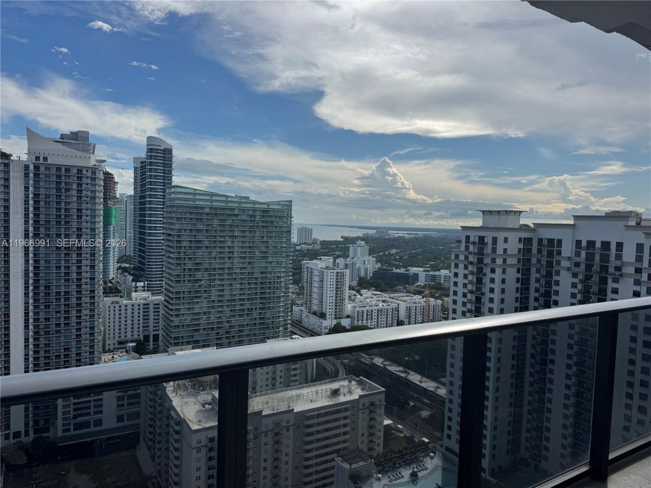 45 SW 9th St, Unit 3404, Miami, FL 33130 Photo