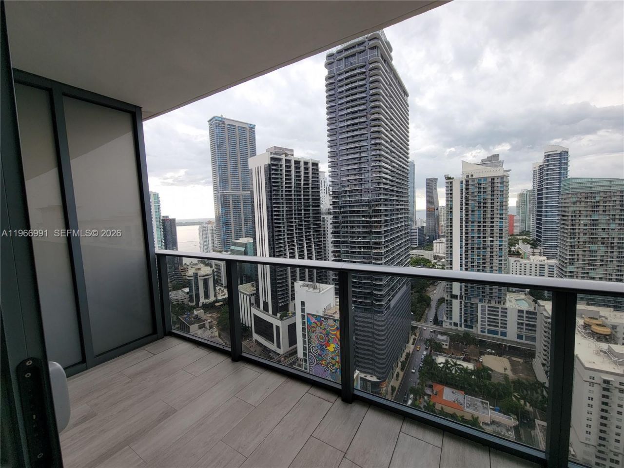45 SW 9th St, Unit 3404, Miami, FL 33130 Photo