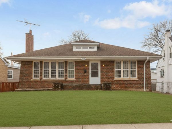 556 Orchard Court, Des Plaines, IL 60016