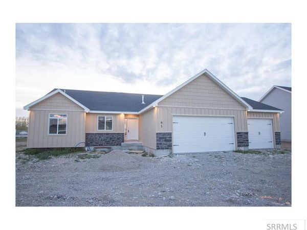 41 N White Pine Ln, RIGBY, ID 83442