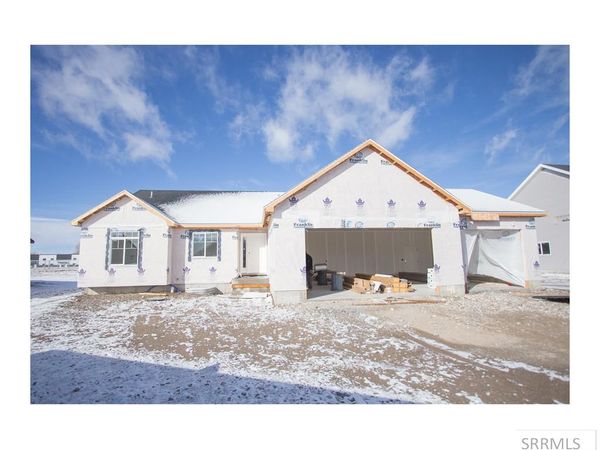 41 N White Pine Ln, RIGBY, ID 83442