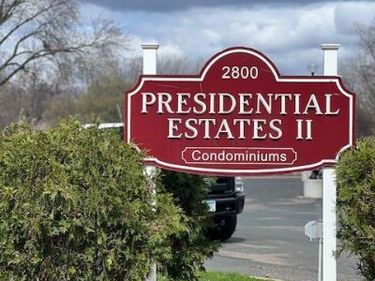 2800 Hillsboro Avenue N, Unit 111, New Hope, MN 55427