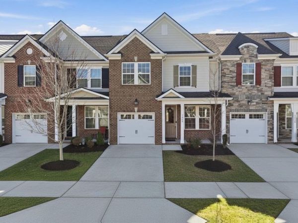 1040 Livingstone Ln, Mount Juliet, TN 37122