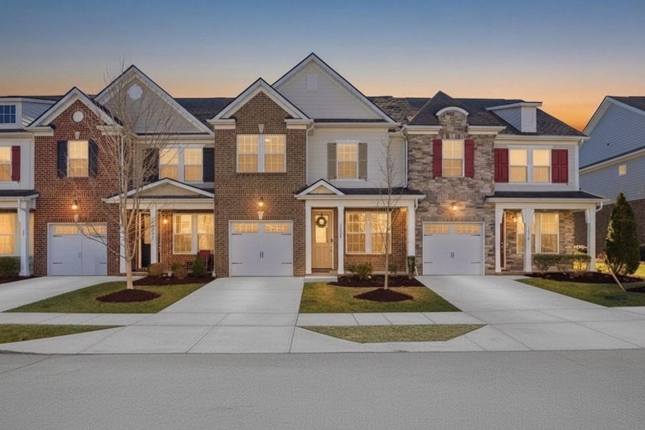 1040 Livingstone Ln, Mount Juliet, TN 37122 Main Photo