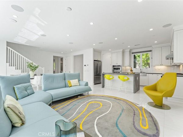 125 Toretta, Irvine, CA 92602