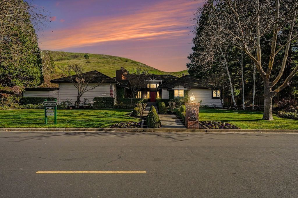 5102 5102 Blackhawk Dr, Danville, CA 94506 Main Photo