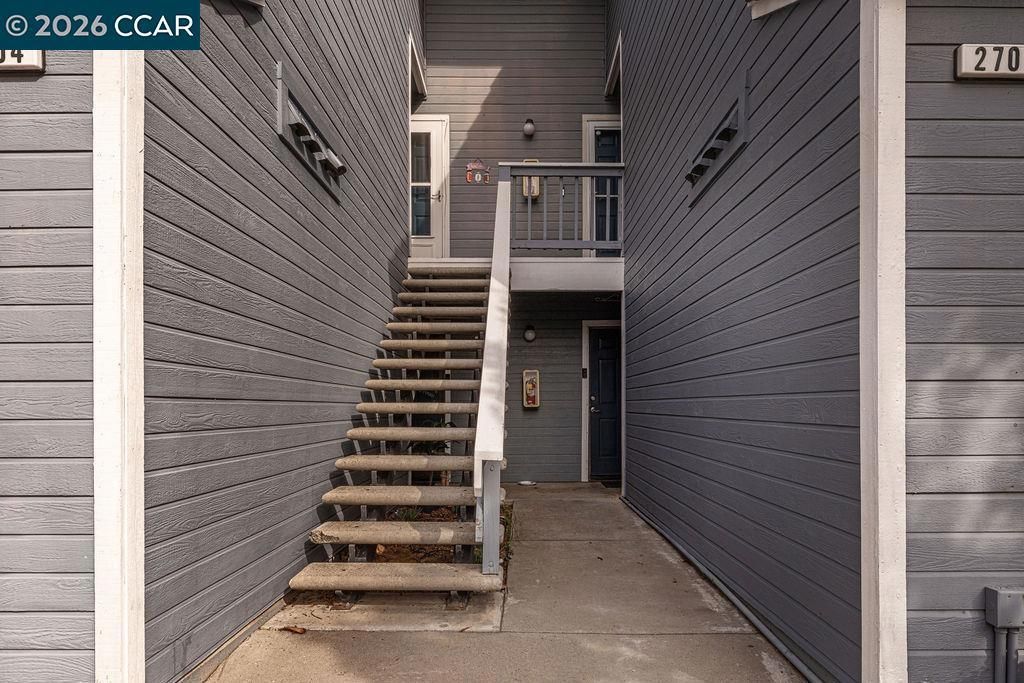 2703 Ivy Ln, Antioch, CA 94531 Main Photo