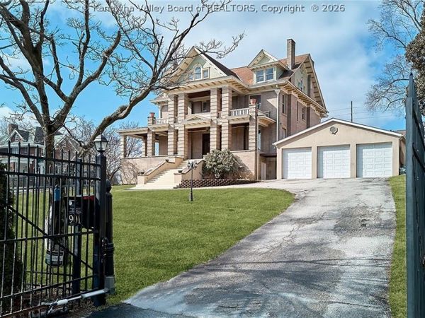 901 Edgewood Drive, Charleston, WV 25302