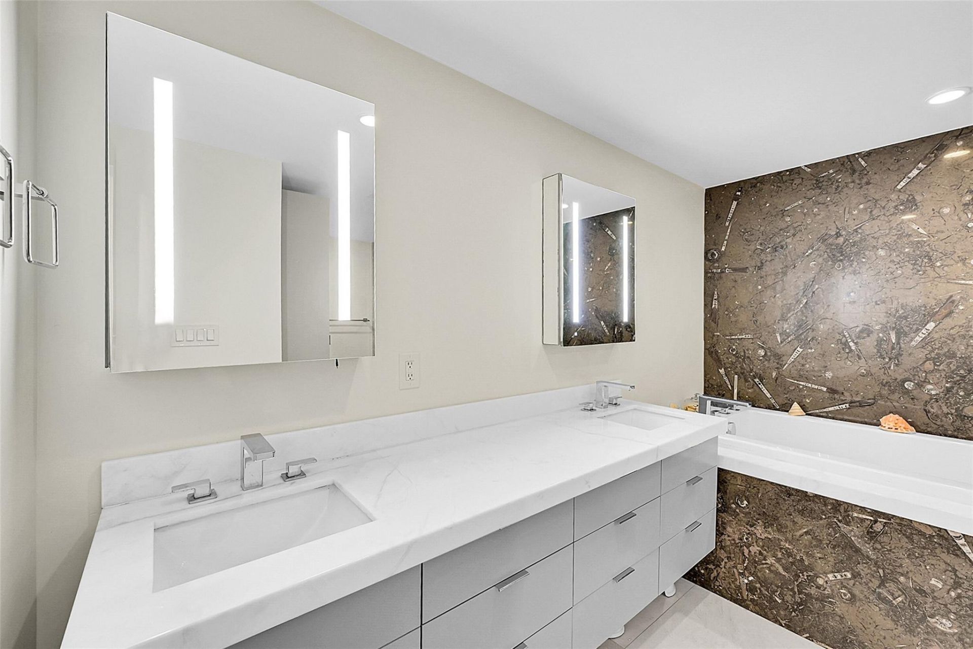 1300 S Ocean Boulevard, Unit PH5, Pompano Beach, FL 33062 Photo