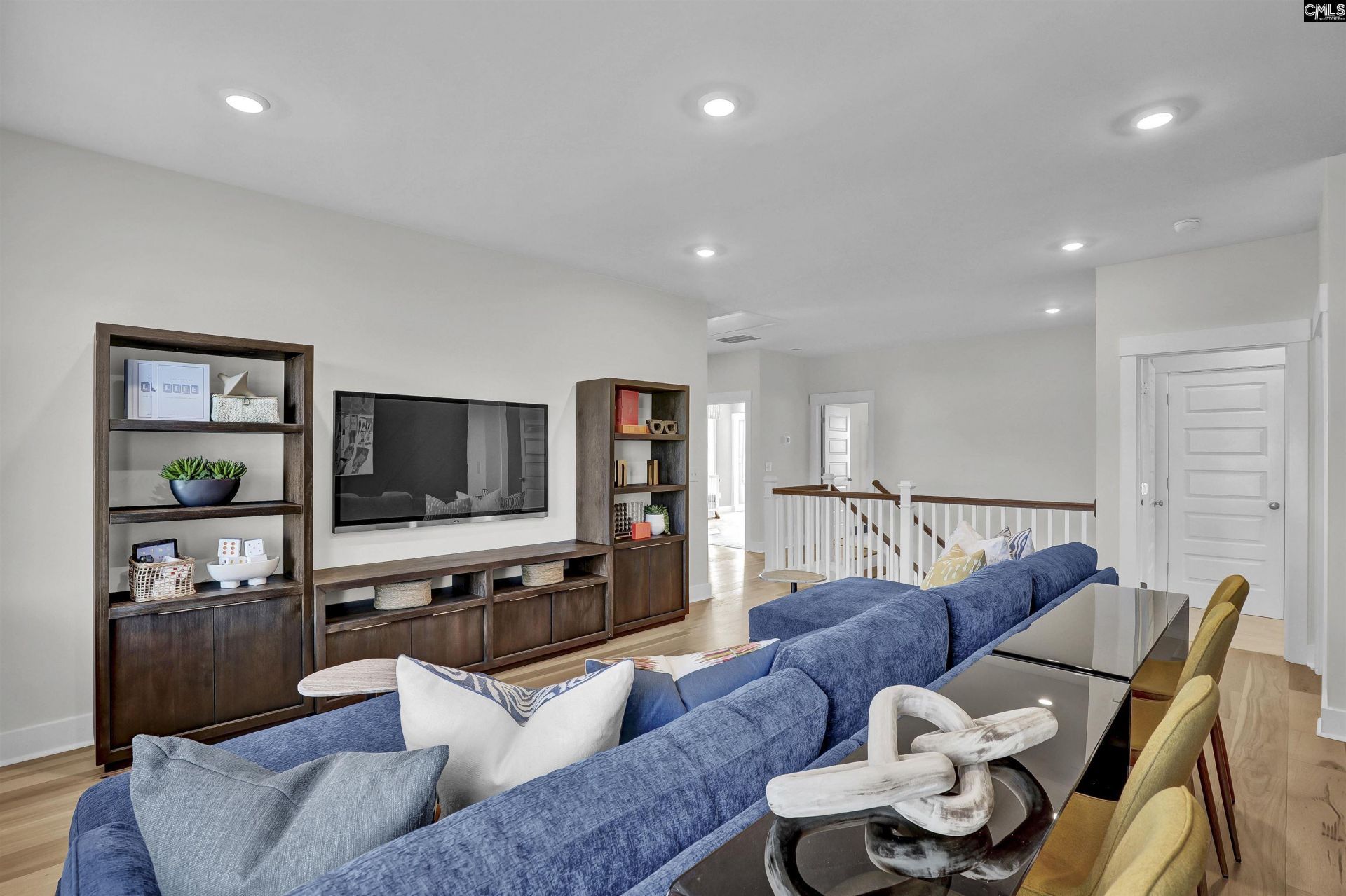 523 Dutton Way Photo 24