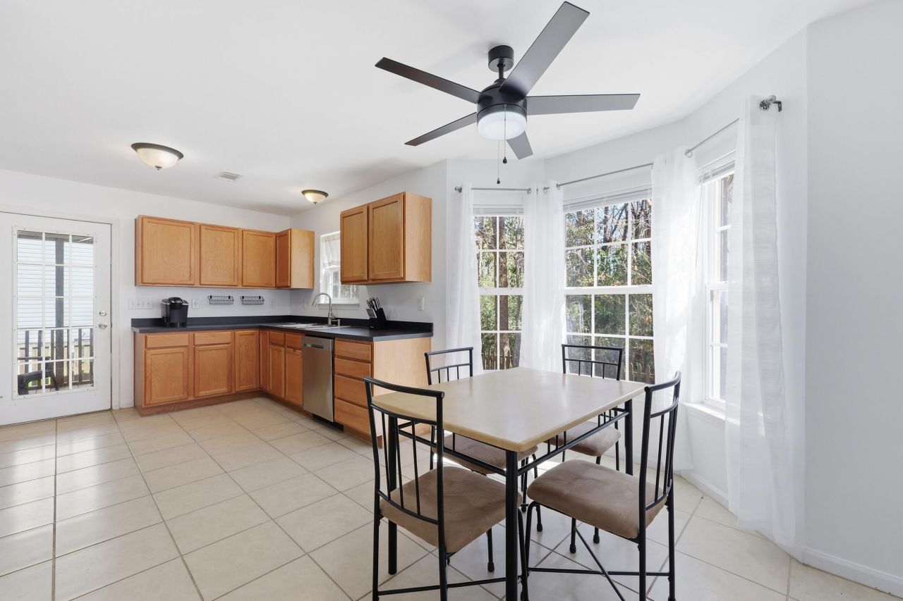 405 Stefan Drive Photo 10