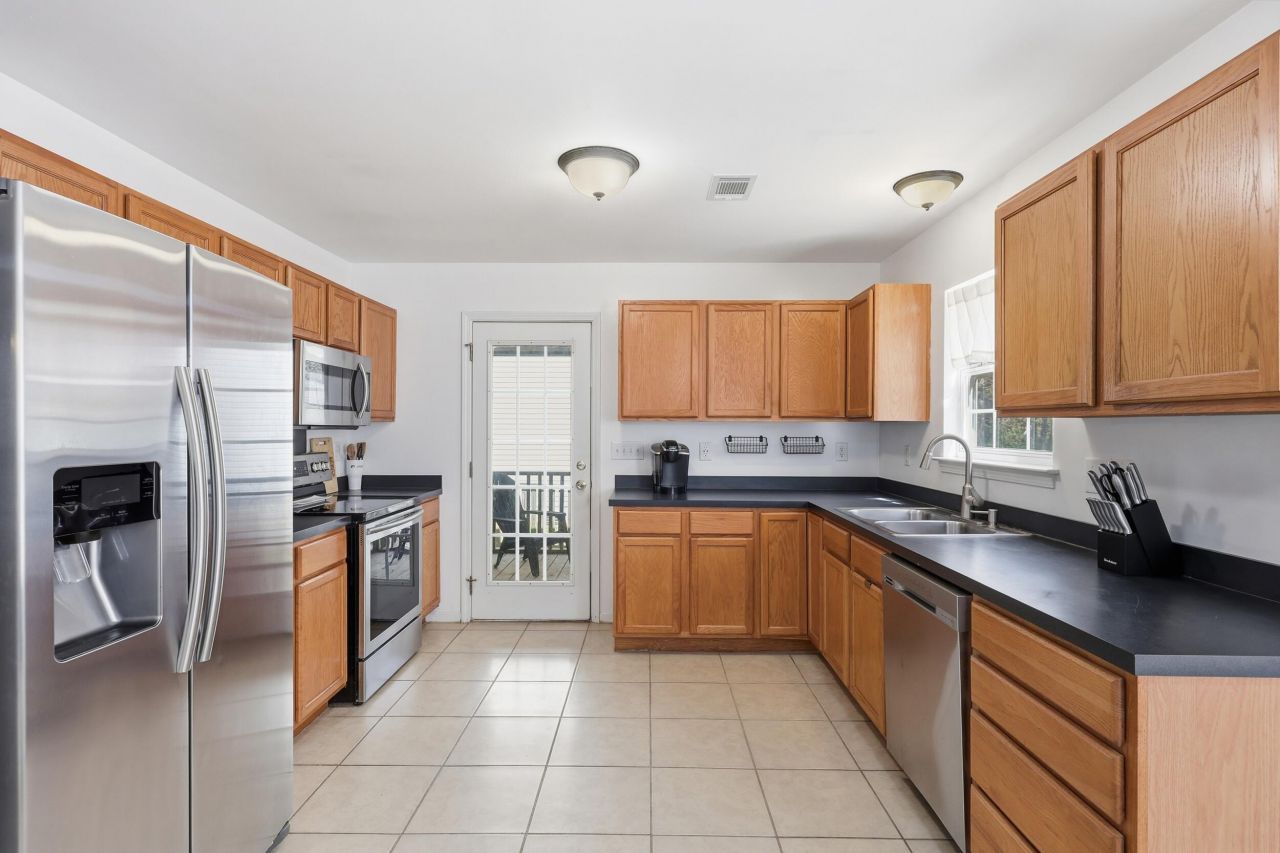 405 Stefan Drive Photo 14