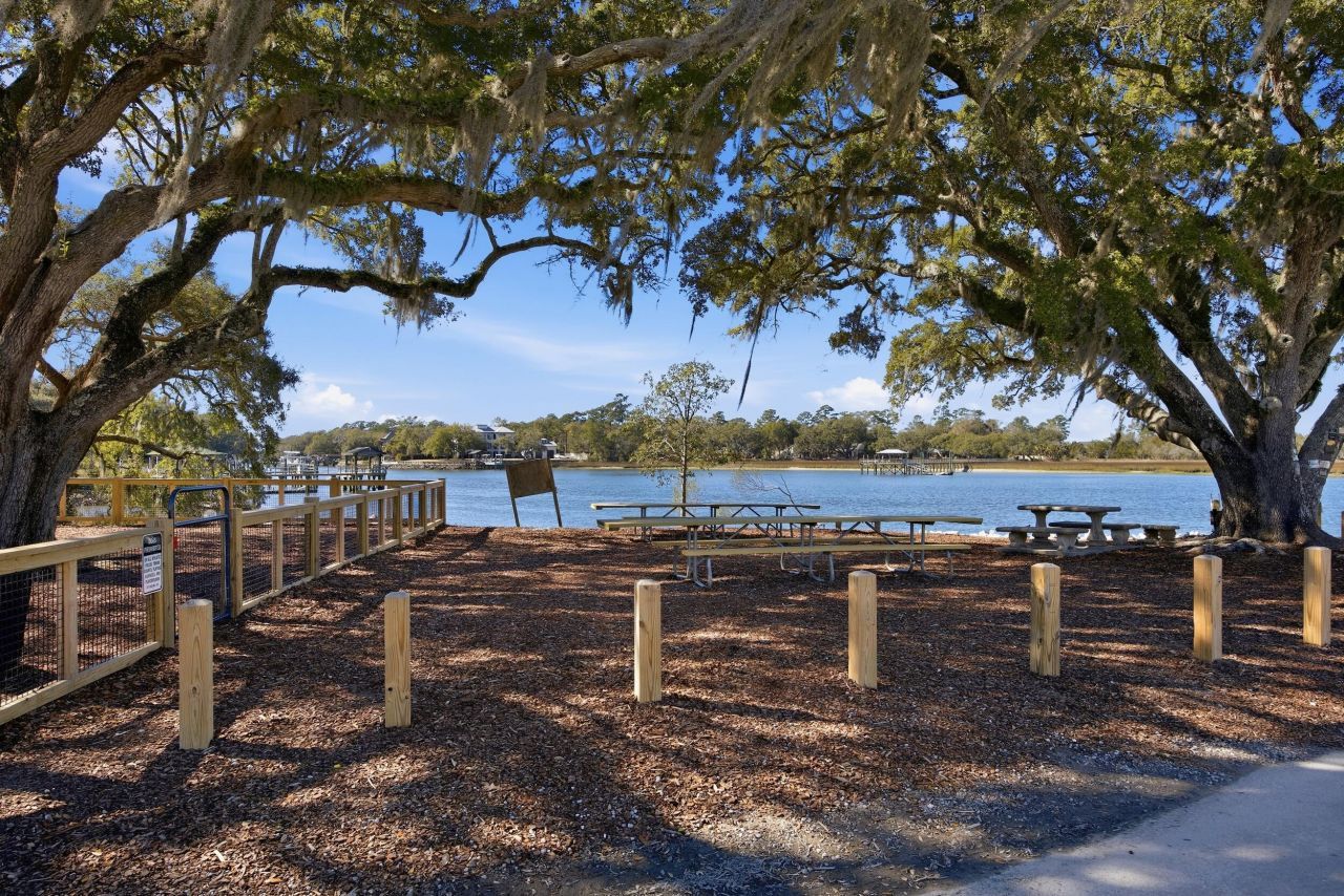 405 Stefan Drive Photo 34