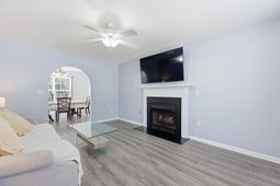 405 Stefan Drive photo 4