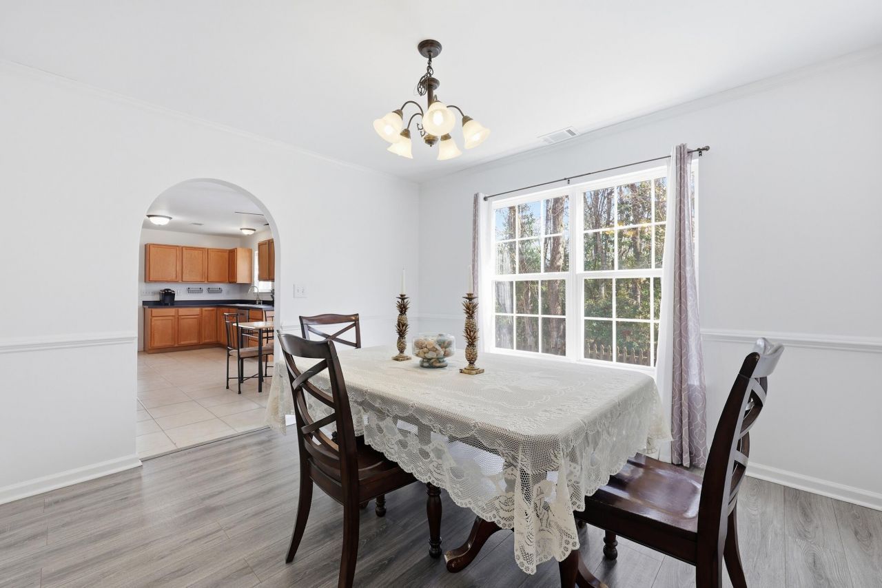 405 Stefan Drive Photo 8