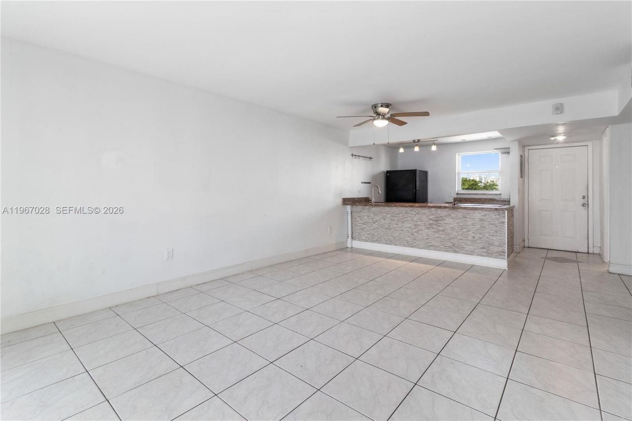 1245 West Ave, Unit 502, Miami Beach, FL 33139 Photo