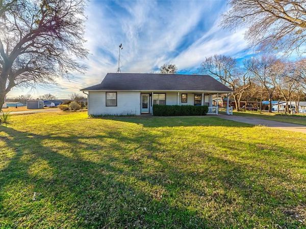 189 Lee Boulevard, Pottsboro, TX 75076