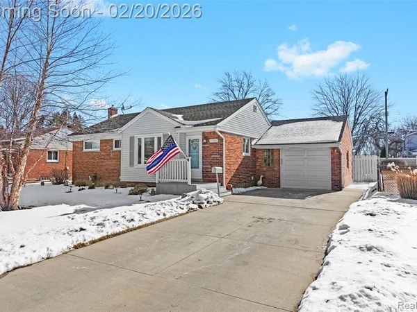 31557 Dover Street, Garden City, MI 48135