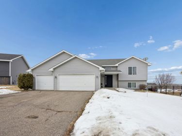 203 Quail Drive, Montrose, MN 55363