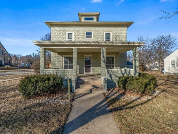 201 E Adams Avenue, Luverne, MN 56156