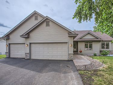28526 Lakeside Trail, Lindstrom, MN 55045