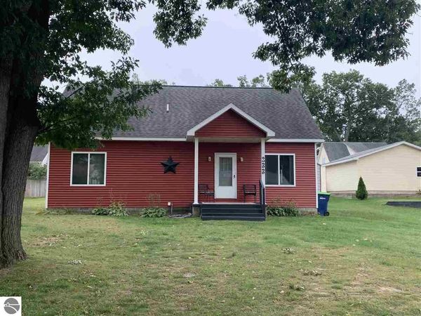 233 Logan Street W, Lake City, MI 49651