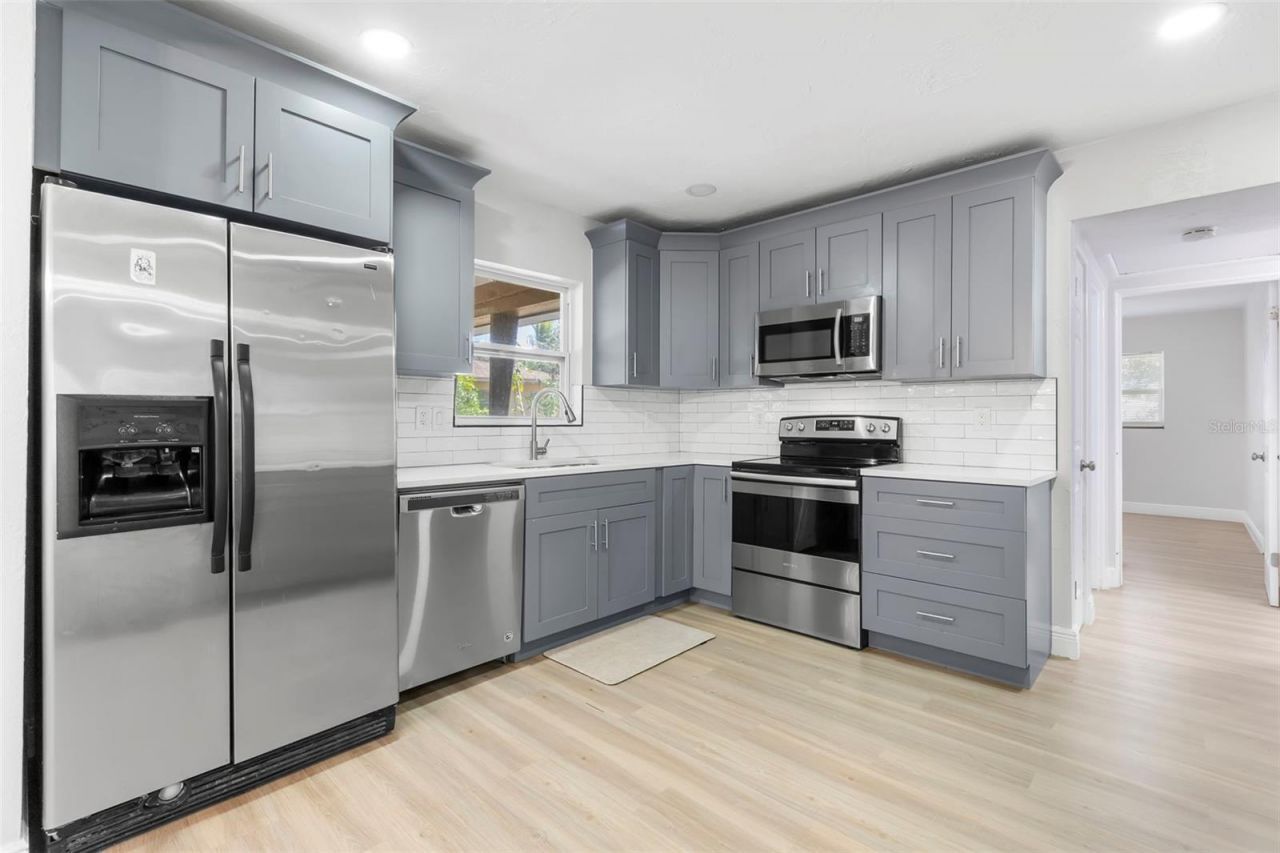 5590 Highland Street S, Saint Petersburg, FL 33705 Photo