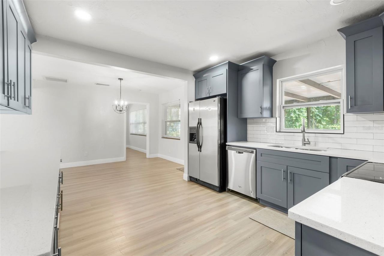 5590 Highland Street S, Saint Petersburg, FL 33705 Photo