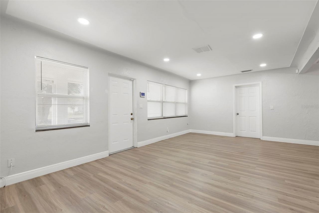 5590 Highland Street S, Saint Petersburg, FL 33705 Photo