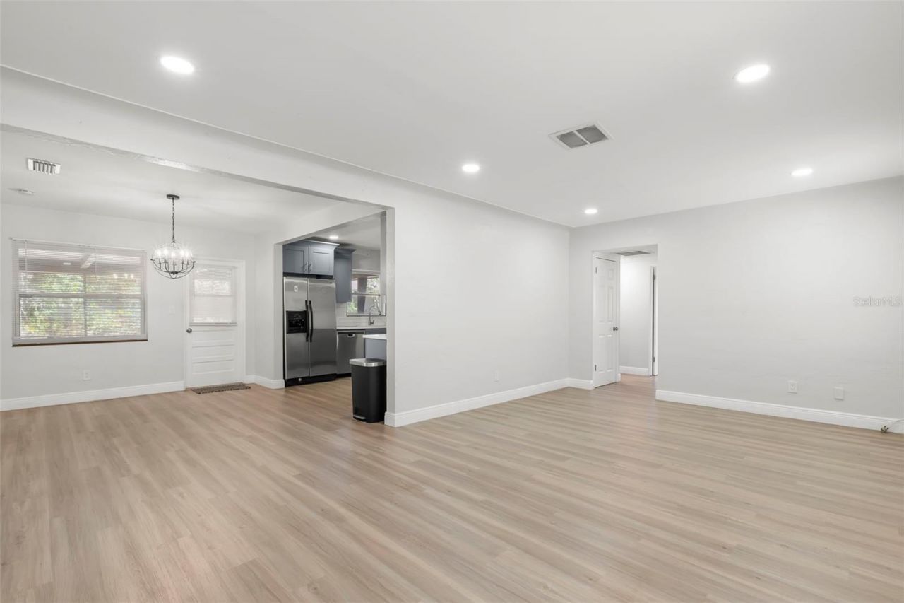 5590 Highland Street S, Saint Petersburg, FL 33705 Photo