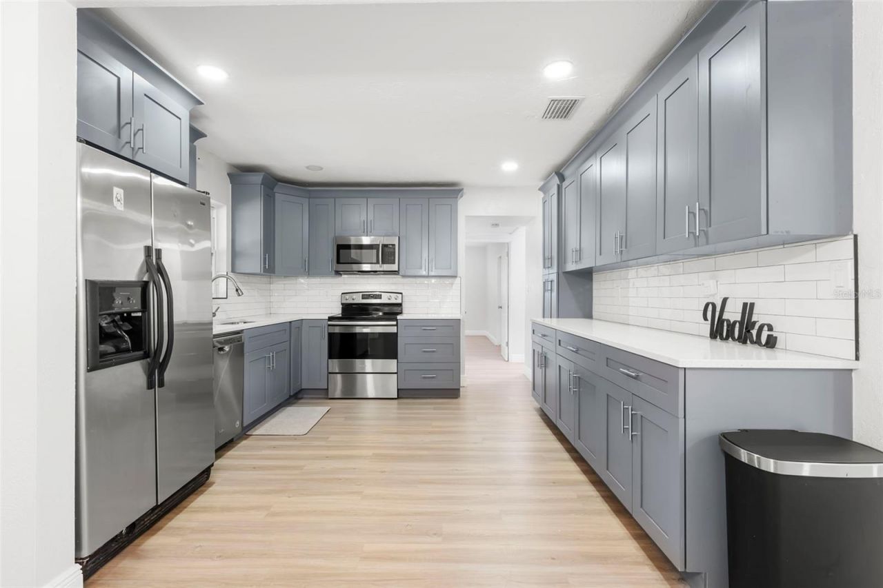 5590 Highland Street S, Saint Petersburg, FL 33705 Photo