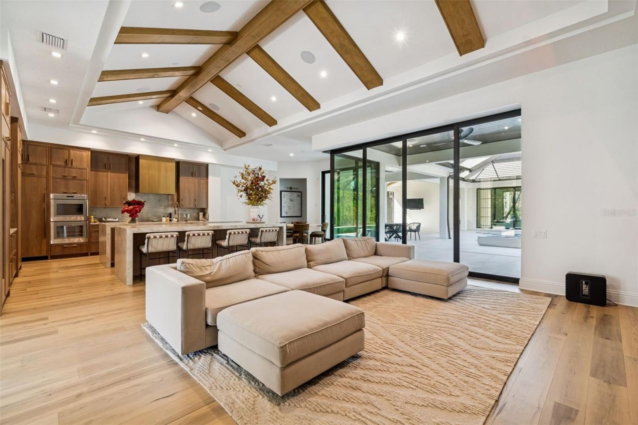 17720 Royal Eagle Lane, Lutz, FL 33549 Photo