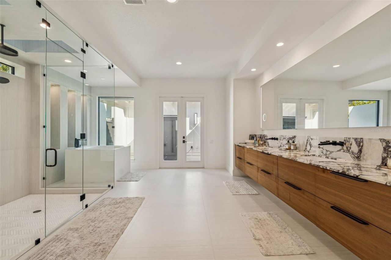 17720 Royal Eagle Lane, Lutz, FL 33549 Photo