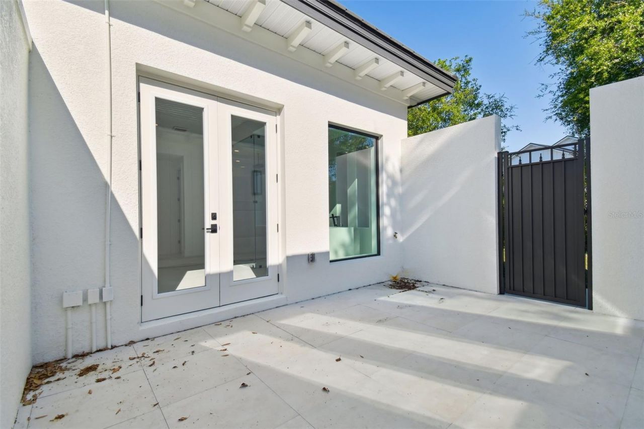 17720 Royal Eagle Lane, Lutz, FL 33549 Photo