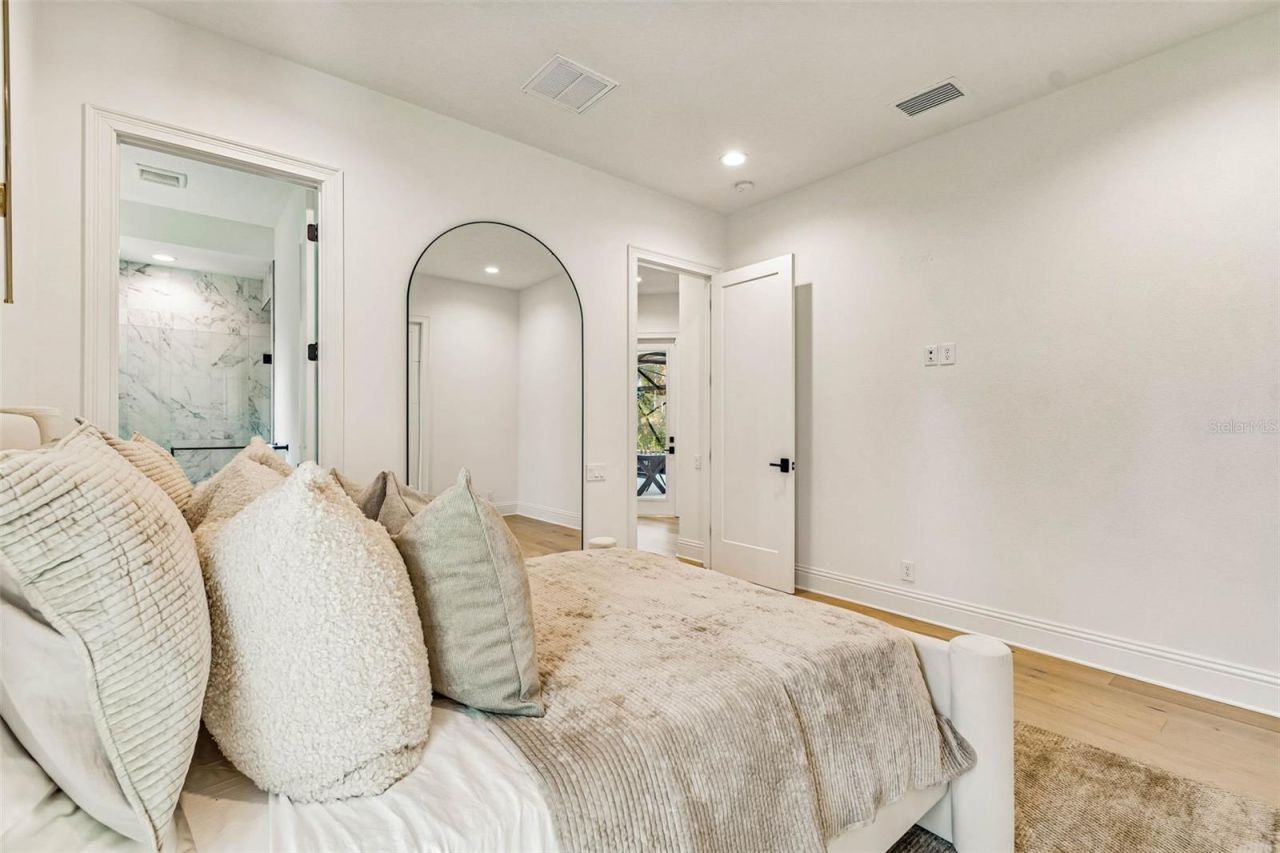 17720 Royal Eagle Lane, Lutz, FL 33549 Photo