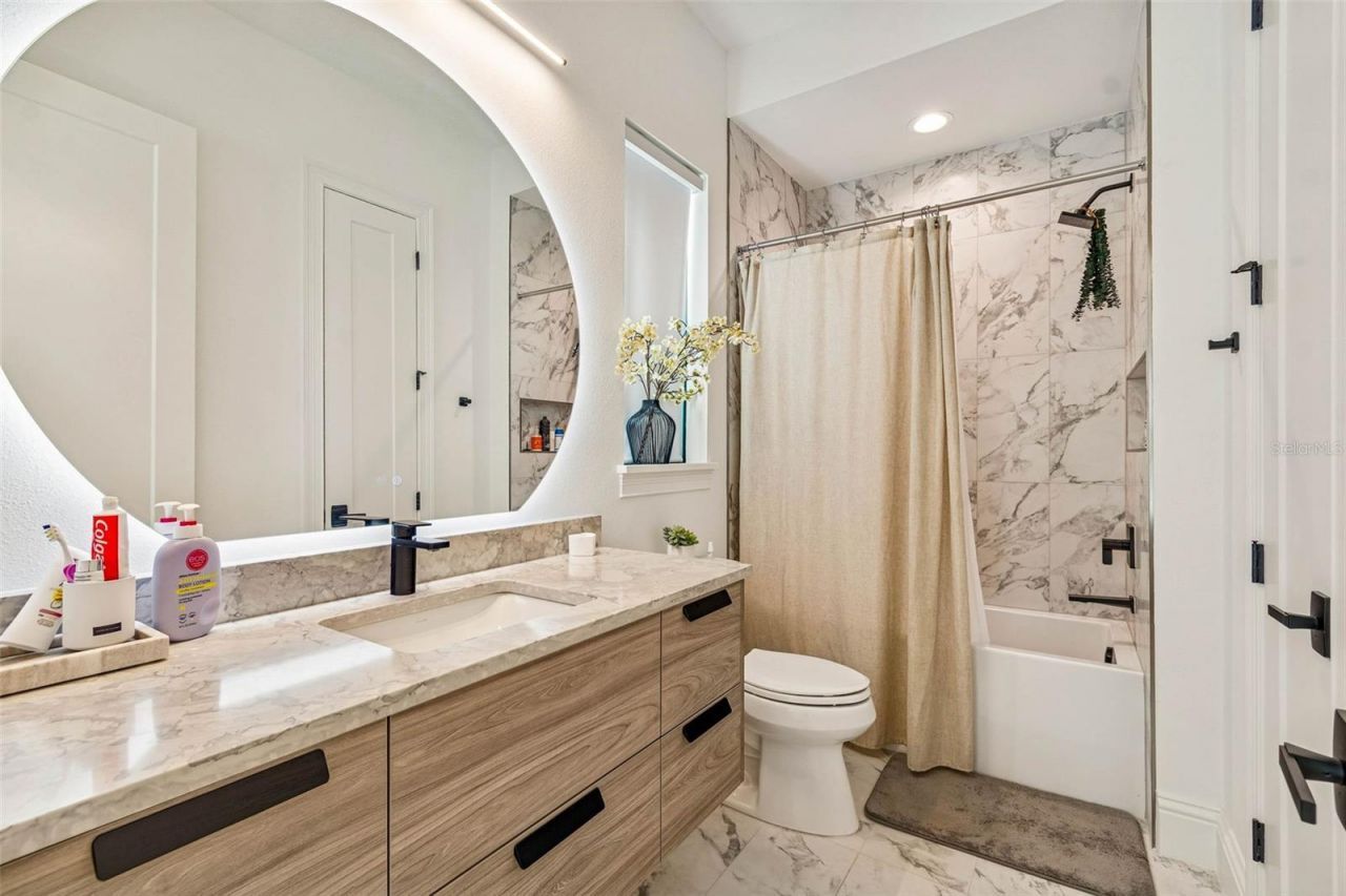 17720 Royal Eagle Lane, Lutz, FL 33549 Photo