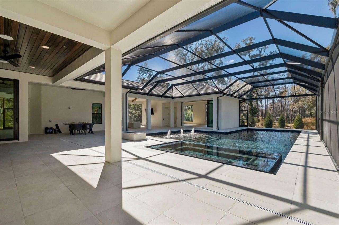 17720 Royal Eagle Lane, Lutz, FL 33549 Photo