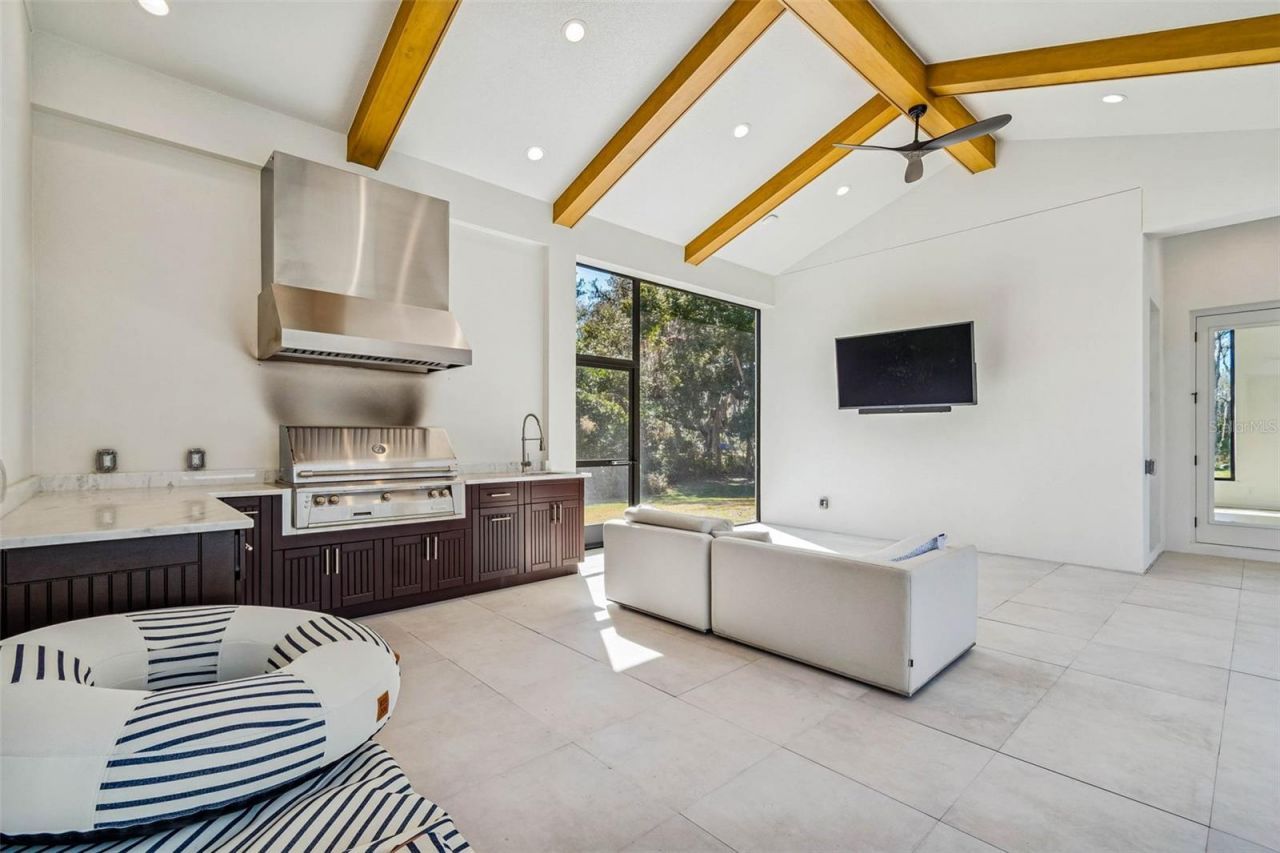 17720 Royal Eagle Lane, Lutz, FL 33549 Photo