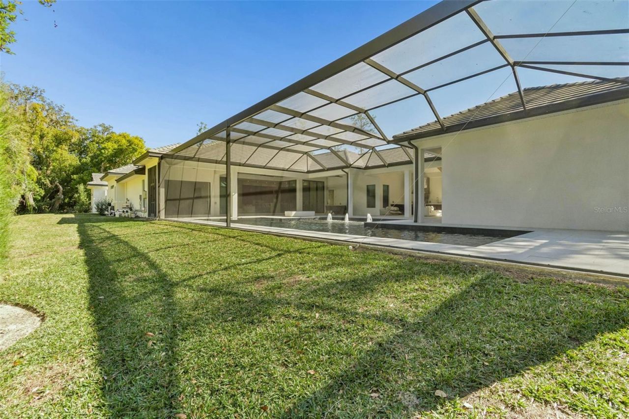 17720 Royal Eagle Lane, Lutz, FL 33549 Photo