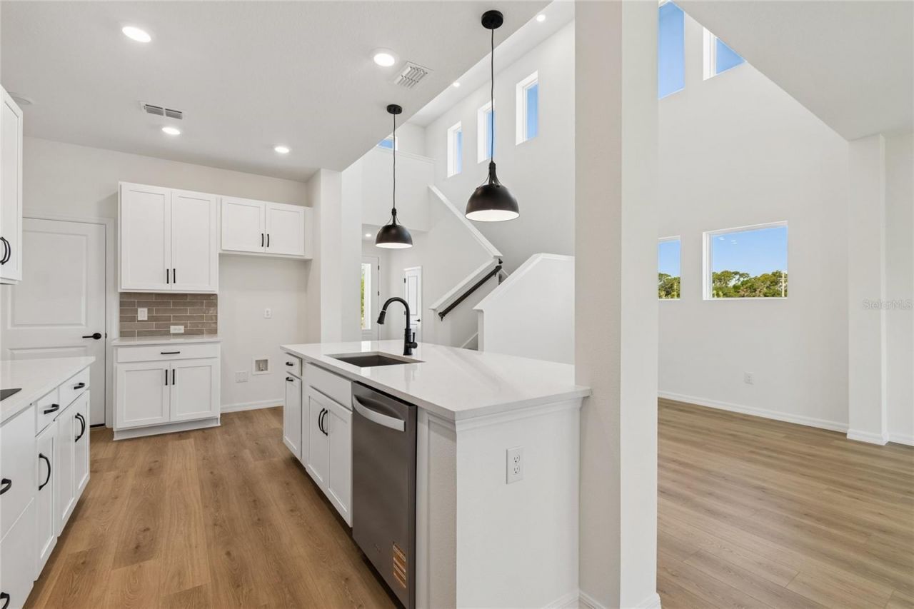 15227 Eastlyn Drive, Bradenton, FL 34212 Photo