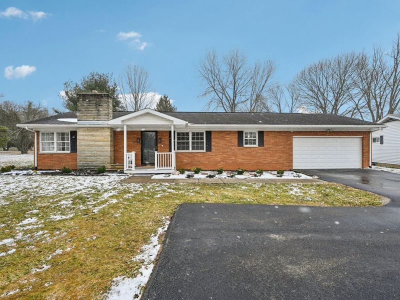 1050 Lake View Drive, Zanesville, OH 43701 Photo 2