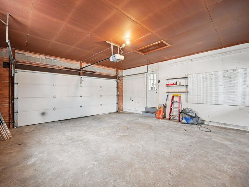 1050 Lake View Drive, Zanesville, OH 43701 Photo 34