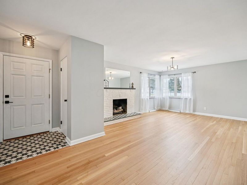 1050 Lake View Drive, Zanesville, OH 43701 Photo 6