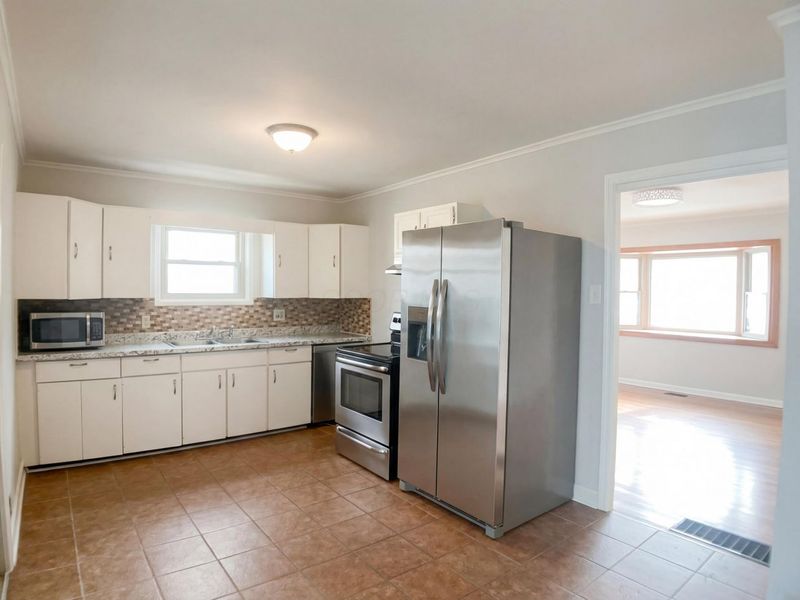 940 Minerva Avenue, Columbus, OH 43229 Photo 2