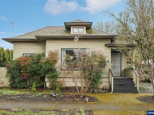 1051 SW Ellis St, Dallas, OR 97338