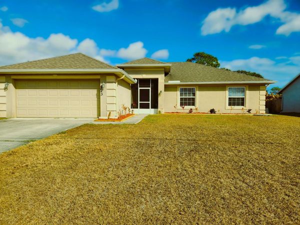 973 SE Bywood Avenue, Port Saint Lucie, FL 34984